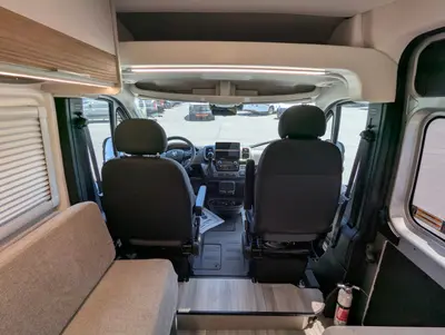 2027 Thor Motor Coach Rize 18M photo 28