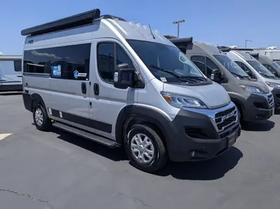 New 2027 Thor Motor Coach Rize 18M