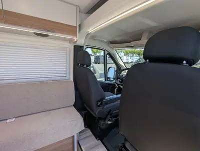 2027 Thor Motor Coach Rize 18M photo 12