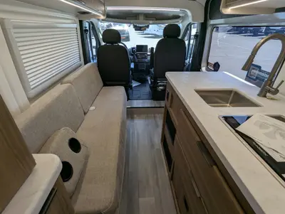2027 Thor Motor Coach Rize 18M photo 26