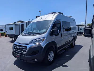 2027 Thor Motor Coach Rize 18M photo 5