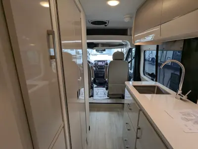 2027 Thor Motor Coach Tellaro 20U photo 29
