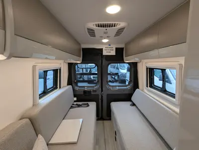 2027 Thor Motor Coach Tellaro 20U photo 25