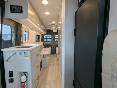 2027 Thor Motor Coach Tellaro 20U photo 16