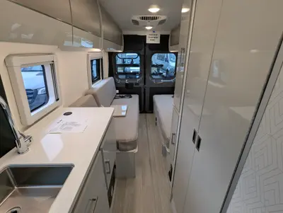 2027 Thor Motor Coach Tellaro 20U photo 30