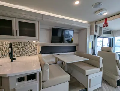 2026 Holiday Rambler Invicta 33HB photo 15