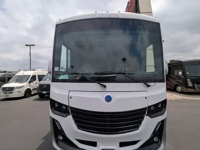 2026 Holiday Rambler Invicta 33HB photo 3