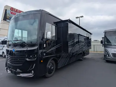 2026 Holiday Rambler Invicta 32RW photo 4