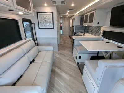 2026 Holiday Rambler Invicta 32RW photo 15