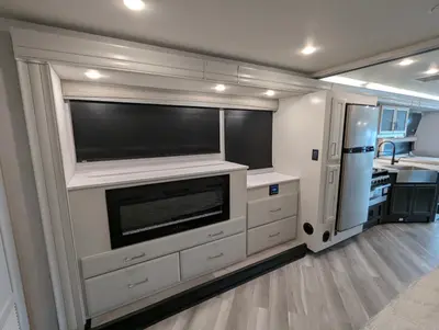 2026 Holiday Rambler Invicta 32RW photo 32