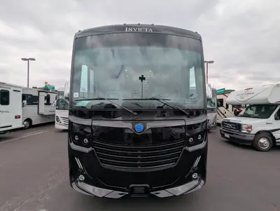 2026 Holiday Rambler Invicta 32RW photo 3