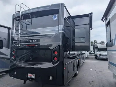 2026 Holiday Rambler Invicta 32RW photo 7