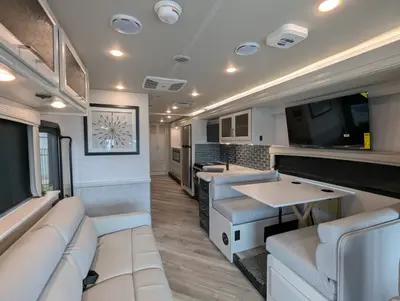 2026 Holiday Rambler Invicta 32RW photo 13