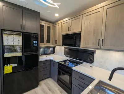 2026 Forest River Rockwood Signature 404SRK photo 31