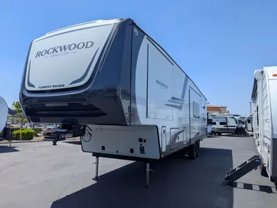 2026 Forest River Rockwood Signature 404SRK photo 8