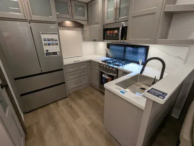 2026 Alliance RV Paradigm 382RK photo 35