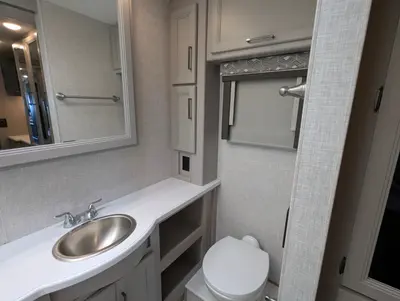 2022 Thor Motor Coach Windsport photo 33