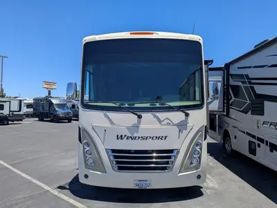 2022 Thor Motor Coach Windsport photo 3
