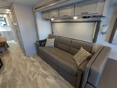 2022 Thor Motor Coach Windsport photo 22