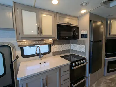 2022 Thor Motor Coach Windsport photo 19