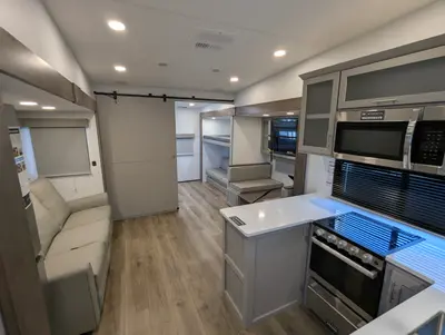 2026 Alliance RV Avenue 30BH photo 15