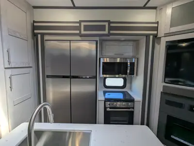 2023 Keystone Fuzion 357 photo 20