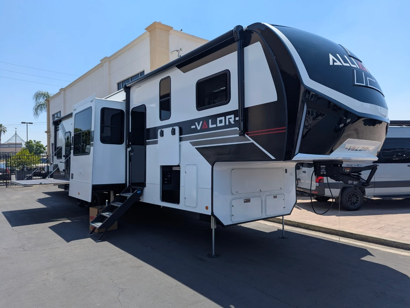 2026 Alliance RV Valor 42V14 exterior