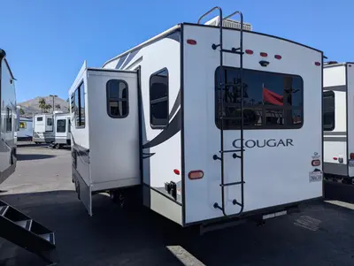 2021 Keystone Cougar Half-Ton 24RDS photo 5