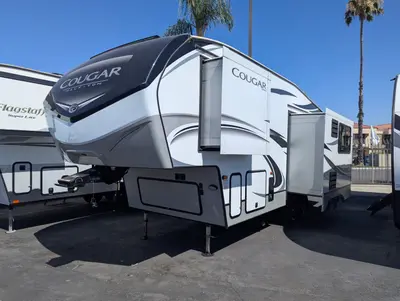 2021 Keystone Cougar Half-Ton 24RDS photo 4