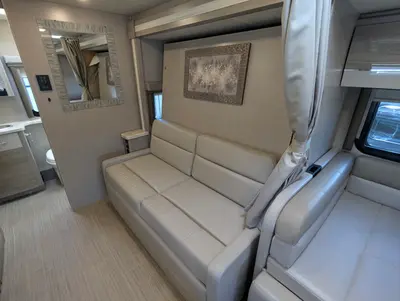 2022 Thor Motor Coach Delano Sprinter 24FB photo 15