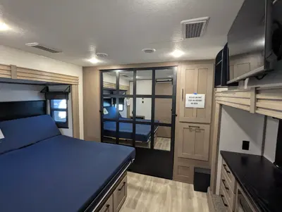 2024 KZ RV Durango Gold G360REQ photo 12