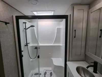 2024 KZ RV Durango Gold G360REQ photo 17