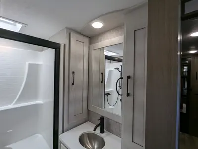 2024 KZ RV Durango Gold G360REQ photo 19