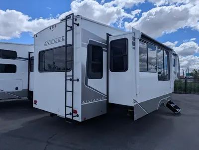 2026 Alliance RV Avenue 32RLS photo 5