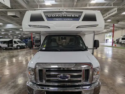 2026 Coachmen Freelander 26DS photo 5