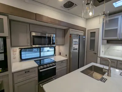 2026 Alliance RV Avenue 32RLS photo 27