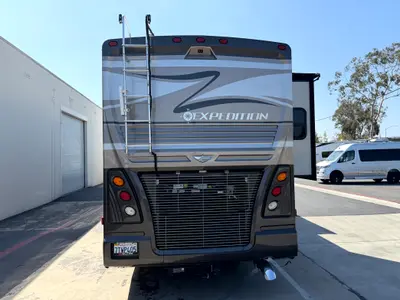 2015 Fleetwood Expedition 40X photo 6