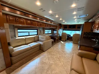 2015 Fleetwood Expedition 40X photo 16