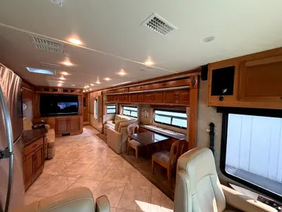 2015 Fleetwood Expedition 40X photo 10