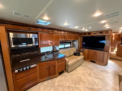 2015 Fleetwood Expedition 40X photo 13