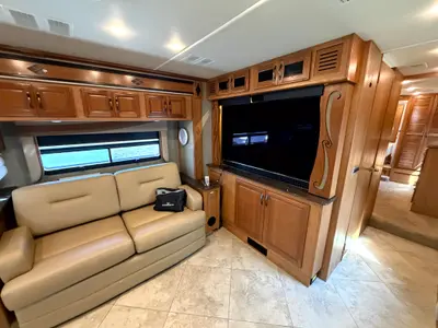 2015 Fleetwood Expedition 40X photo 17