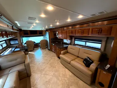 2015 Fleetwood Expedition 40X photo 15