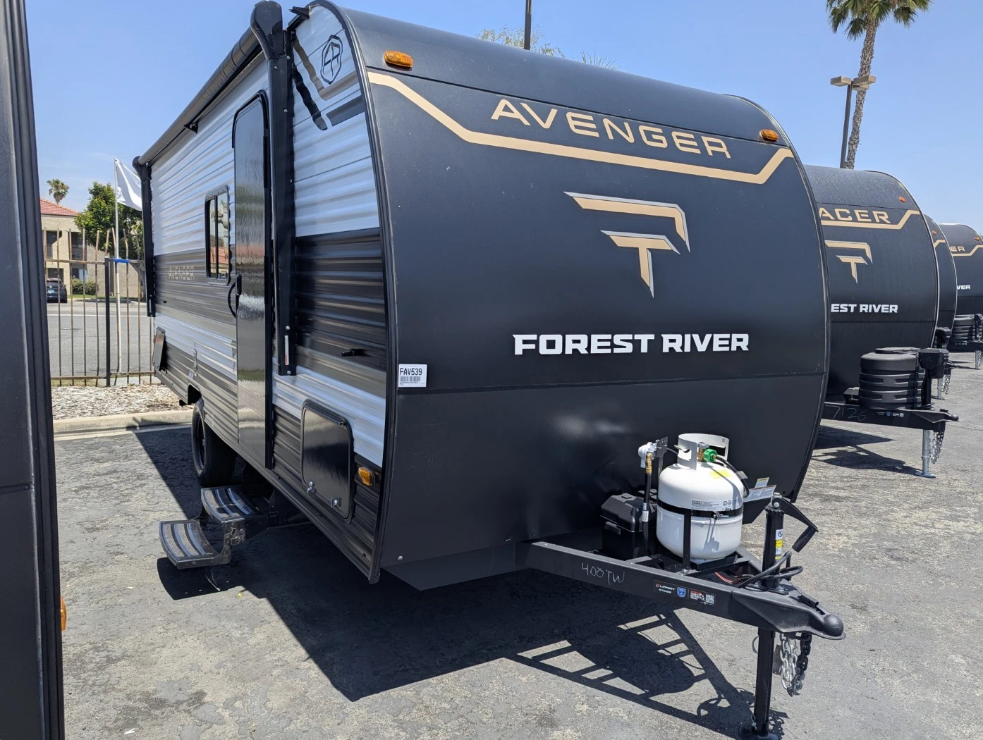 2026 Prime Time Avenger LT 18DBS exterior