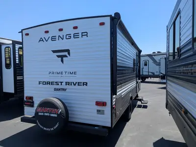 2026 Prime Time Avenger LT 18DBS photo 9