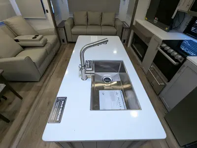 2026 Alliance RV Avenue 298RL photo 23