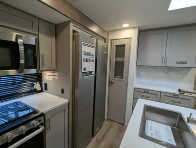 2026 Alliance RV Avenue 298RL photo 33