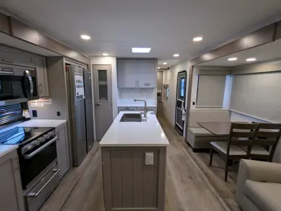 2026 Alliance RV Avenue 298RL photo 34