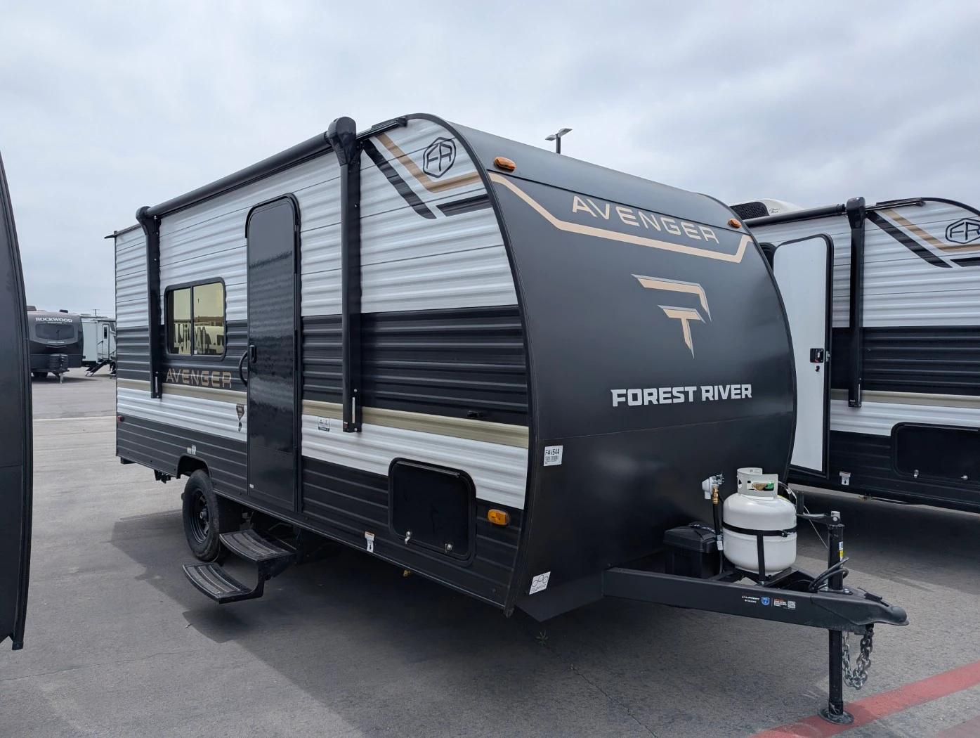 2026 Prime Time Avenger LT 16RBX exterior