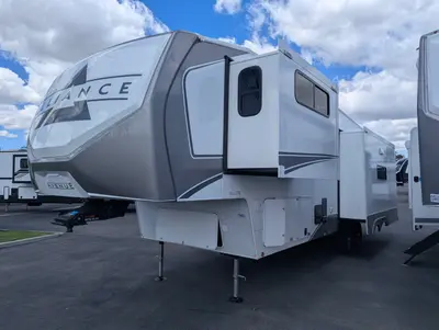 2026 Alliance RV Avenue 32RLS photo 3