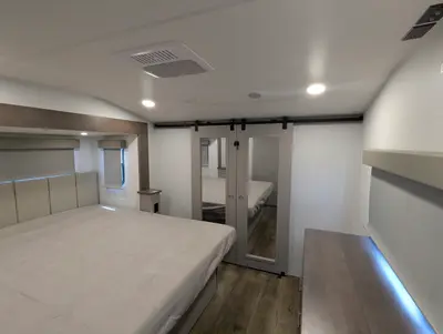 2026 Alliance RV Avenue 32RLS photo 9